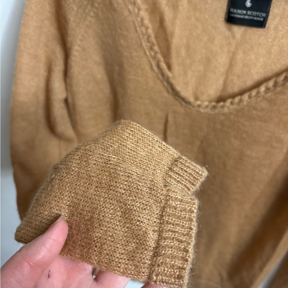Scotch & Soda Women's V-Neck Sweater in Warm Tan size 1 - Picture 5 of 9